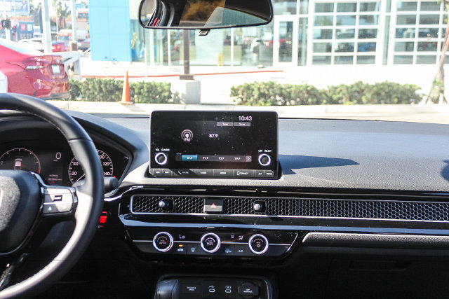 Used 2025 Honda Civic Sport image 17