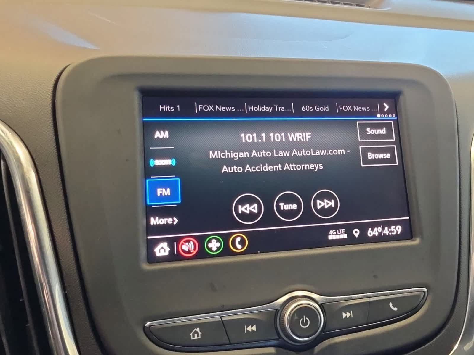 Used 2020 Chevrolet Equinox LT w/ Driver Convenience Package FWD image 37