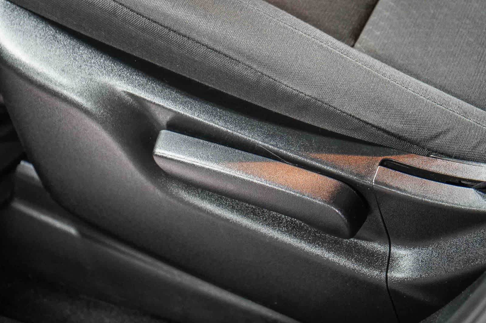 Used 2018 Jeep Grand Cherokee Laredo RWD image 22