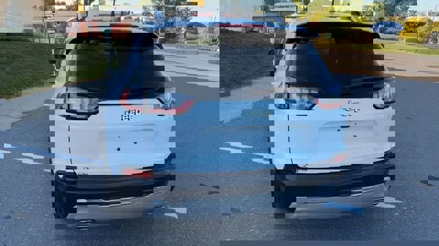 Used 2021 Jeep Cherokee Limited image 7