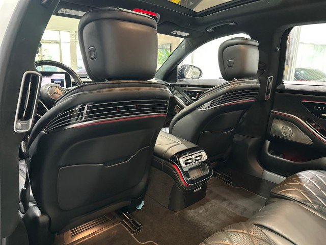 Used 2021 Mercedes-Benz S 580 4MATIC Sedan w/ AMG Line image 42