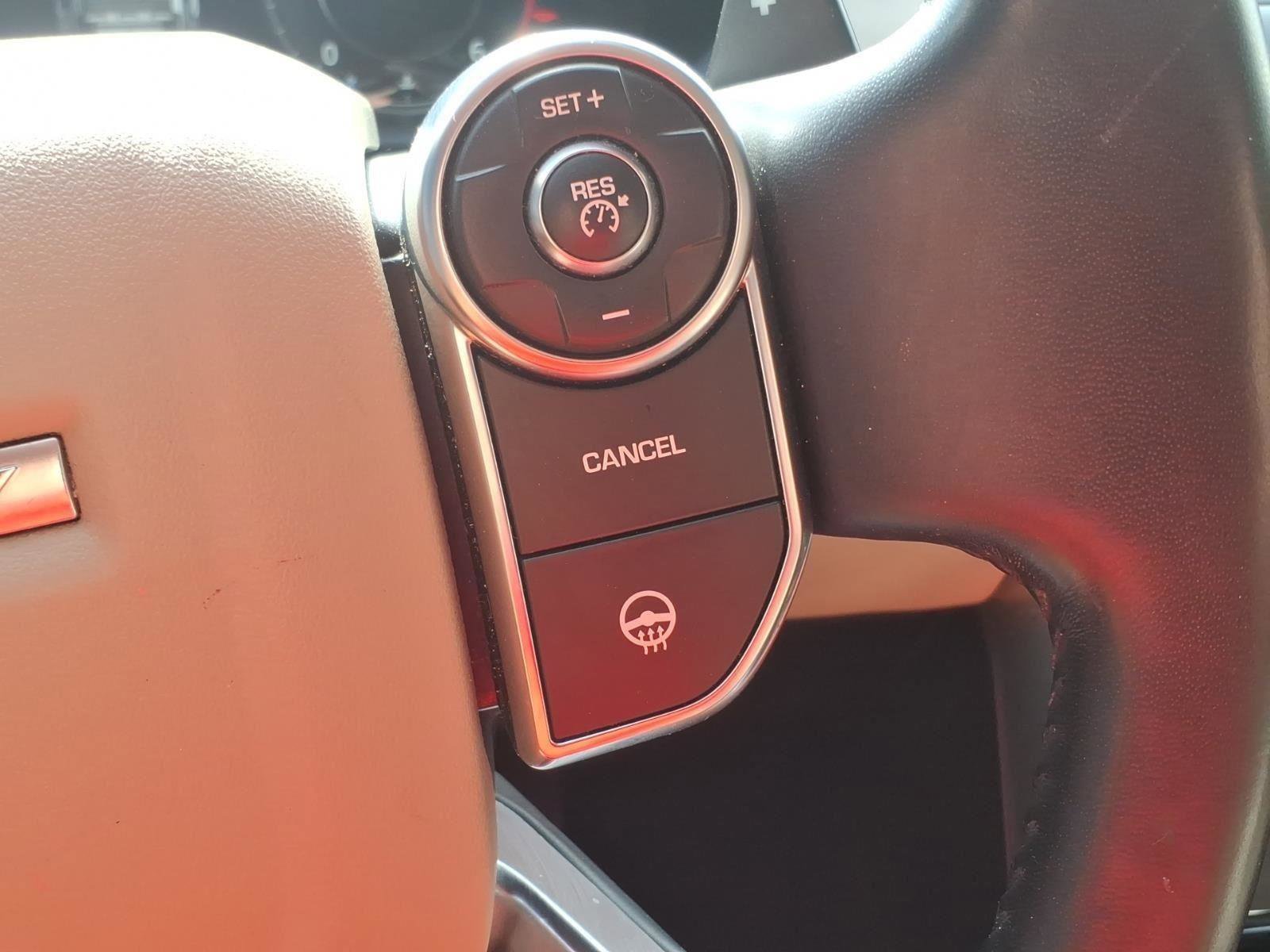 Used 2018 Land Rover Discovery HSE AWD/4WD image 22