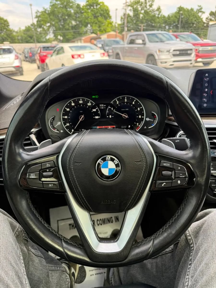 Used 2018 BMW 530i RWD image 18