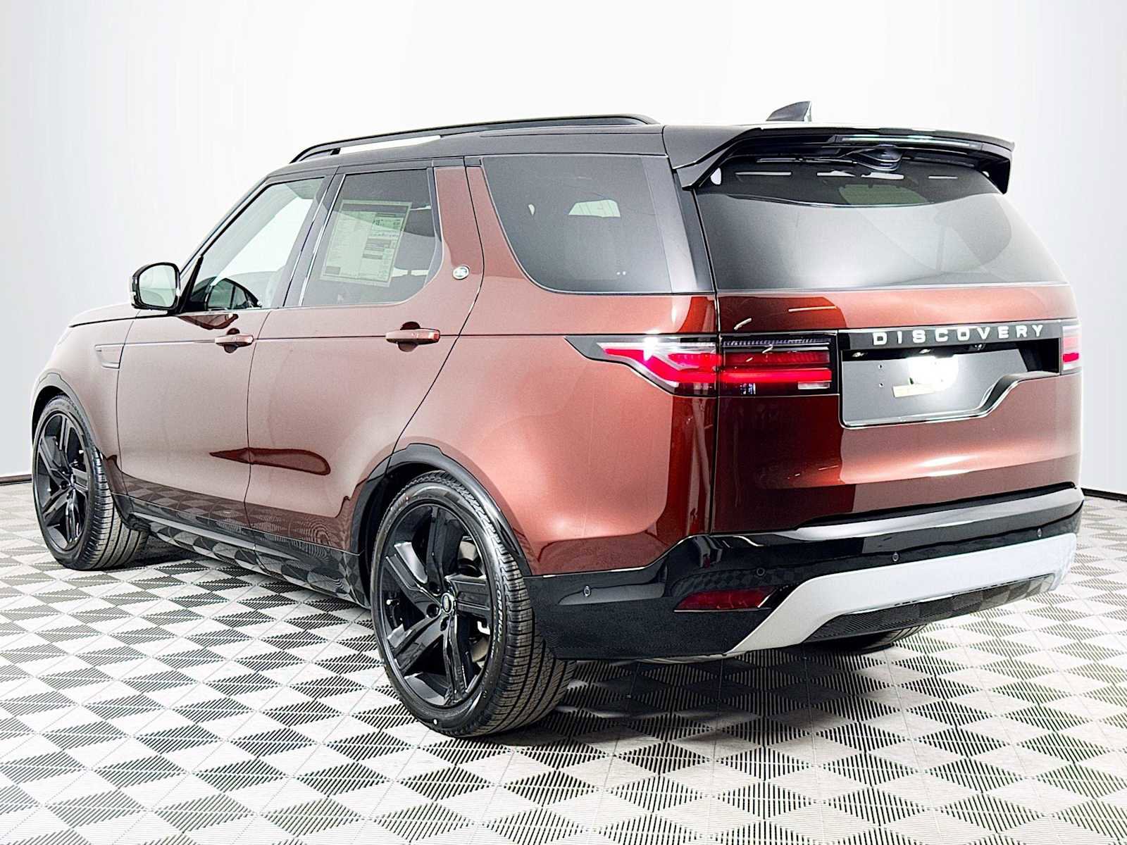 New 2026 Land Rover Discovery Limited Edition image 7