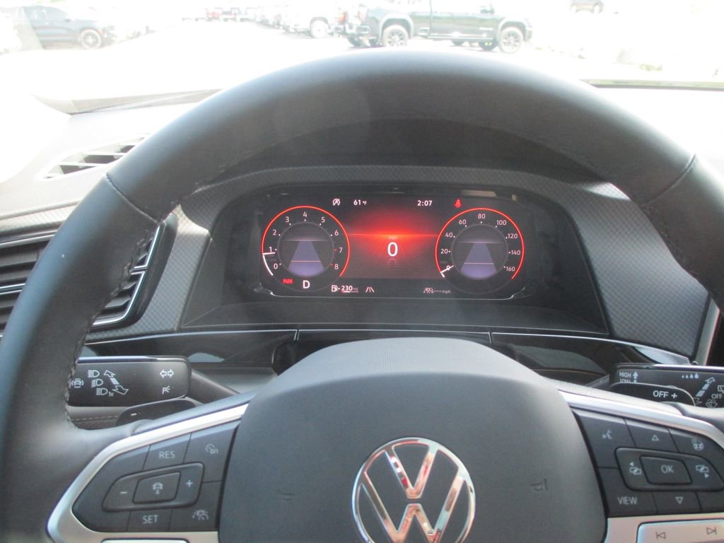 Used 2025 Volkswagen Atlas Peak Edition SE AWD/4WD image 26