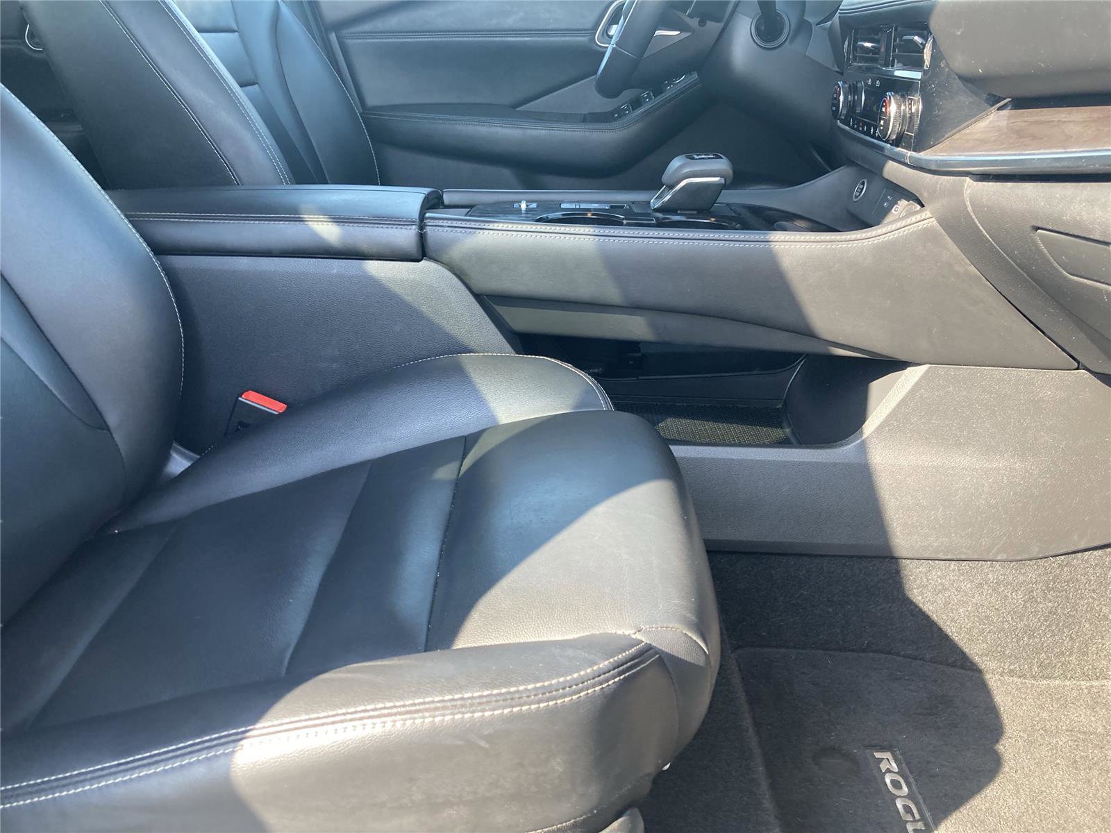 Used 2021 Nissan Rogue SL w/ Premium Package image 29