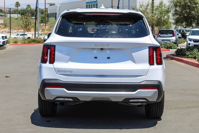 New 2024 Kia Sorento LX FWD image 8