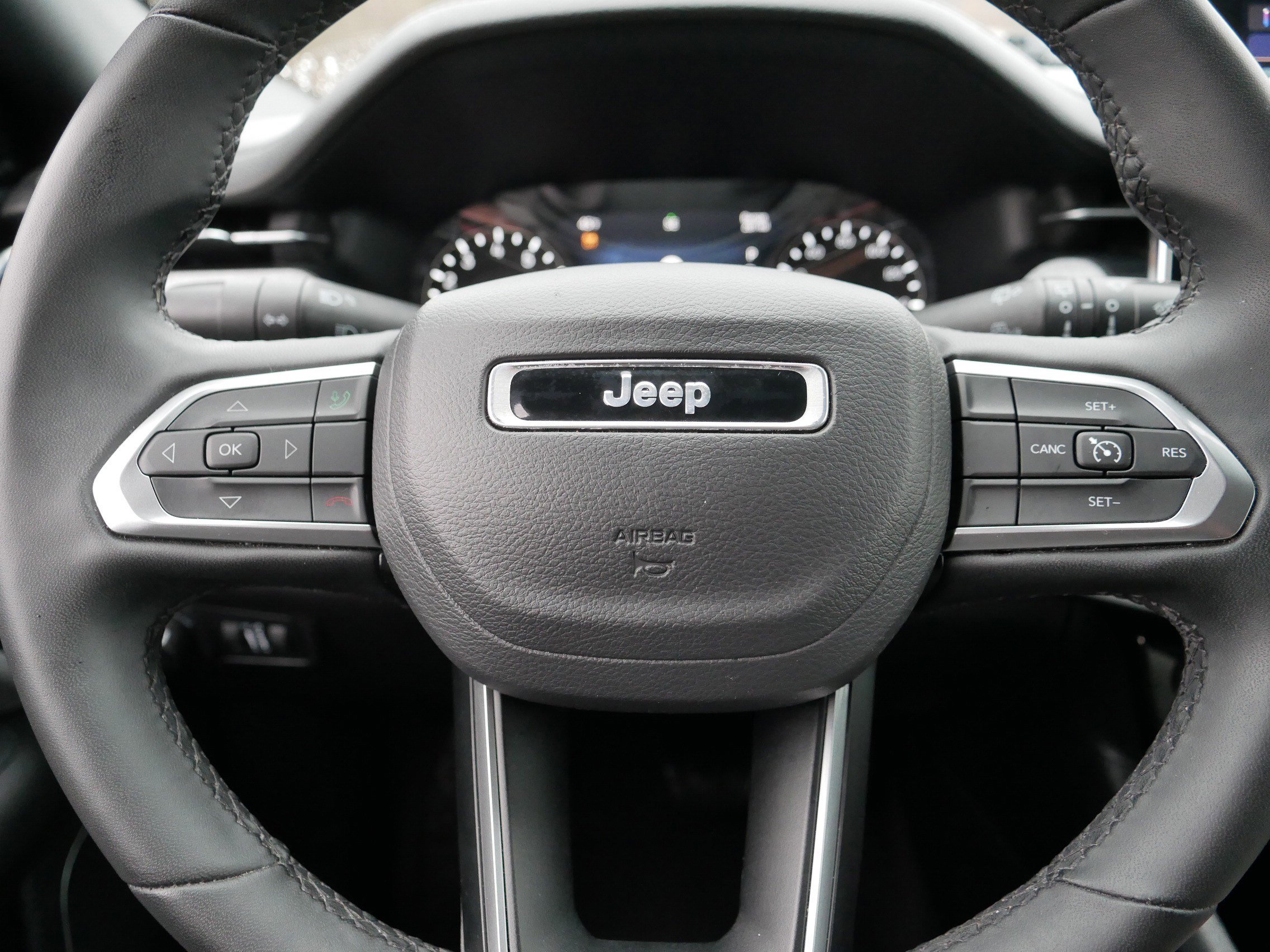 Certified 2024 Jeep Compass Latitude image 25