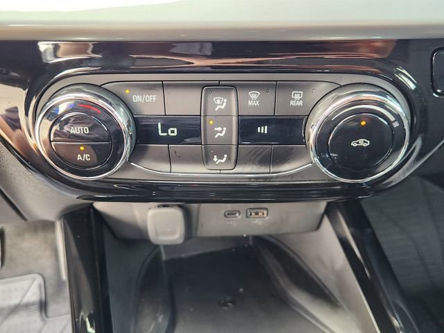 Used 2026 Chevrolet Trax LT w/ Sunroof Package image 18