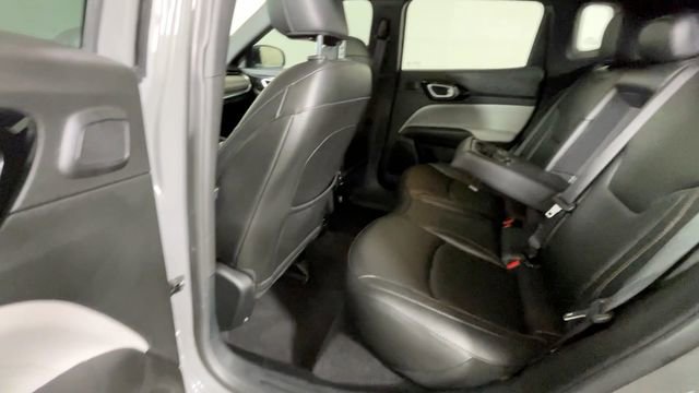 Used 2024 Jeep Compass Limited w/ Sun and Sound Group AWD/4WD image 15
