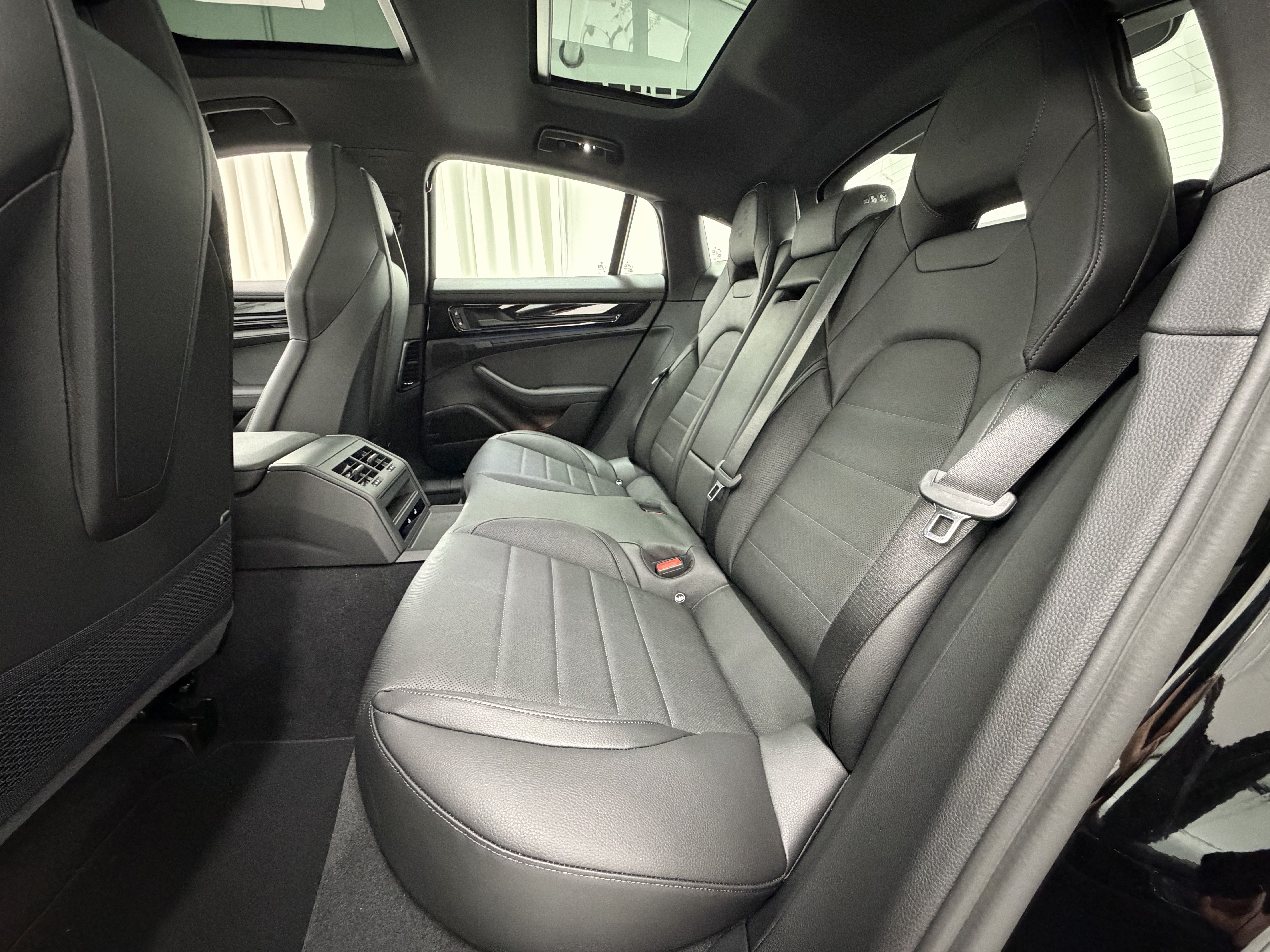 New 2026 Porsche Panamera image 20