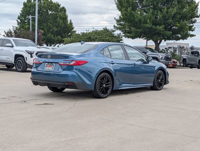 Used 2025 Toyota Camry SE FWD image 5