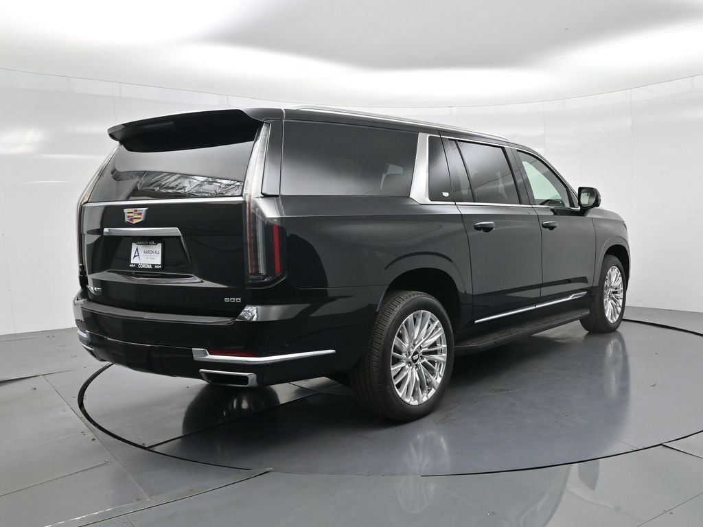 Used 2025 Cadillac Escalade ESV Premium Luxury image 19
