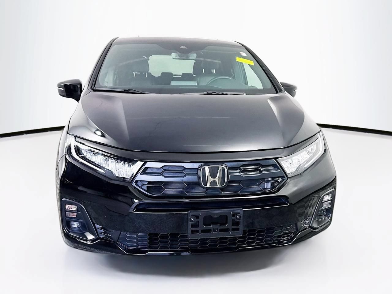 Used 2023 Honda Odyssey Sport image 2