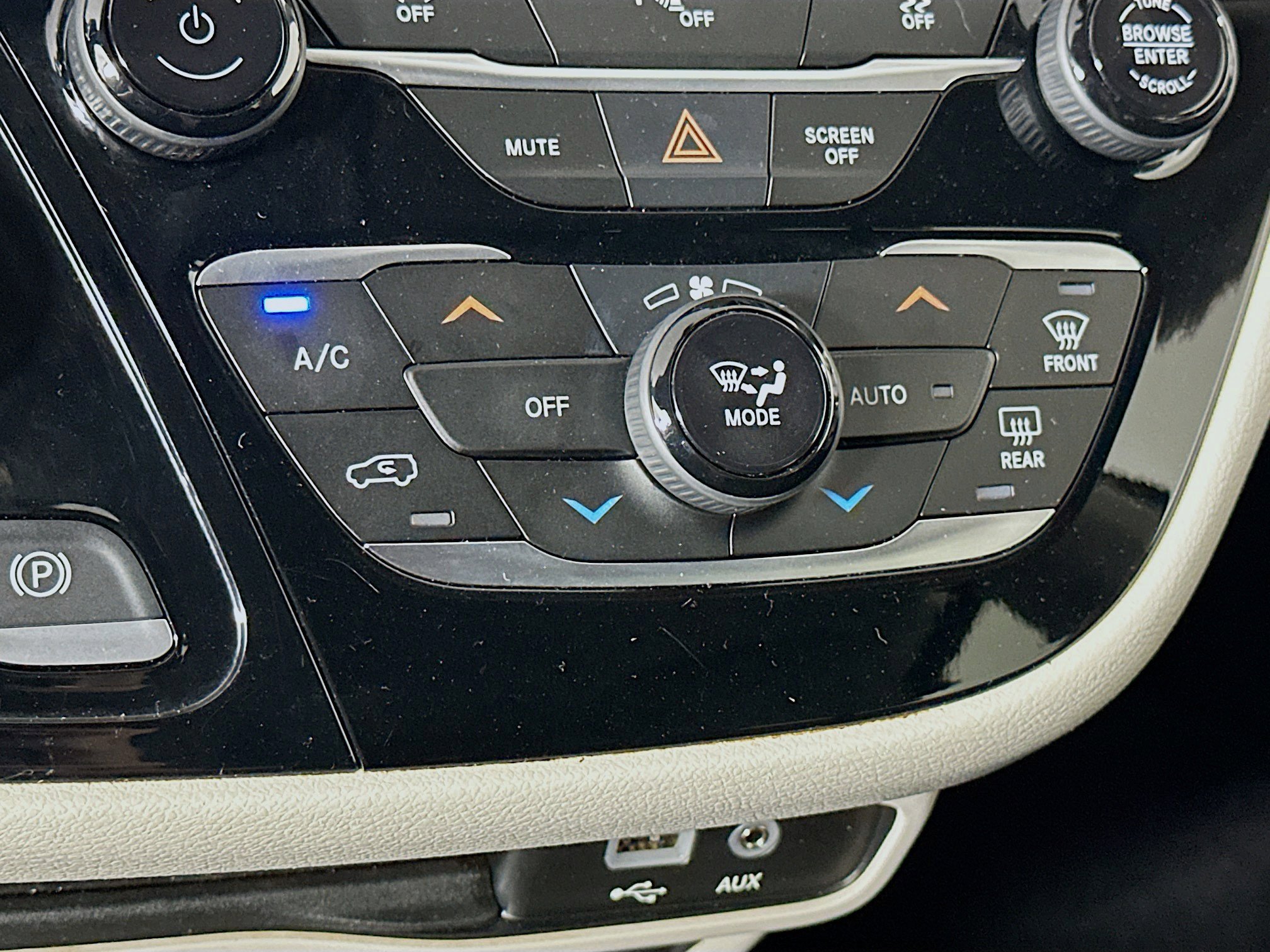 Used 2020 Chrysler Pacifica Touring-L image 23