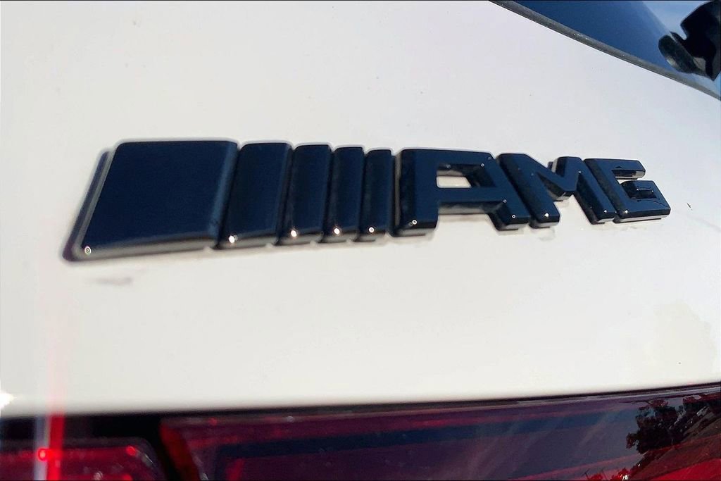 Used 2024 Mercedes-Benz GLA 35 AMG 4MATIC image 32