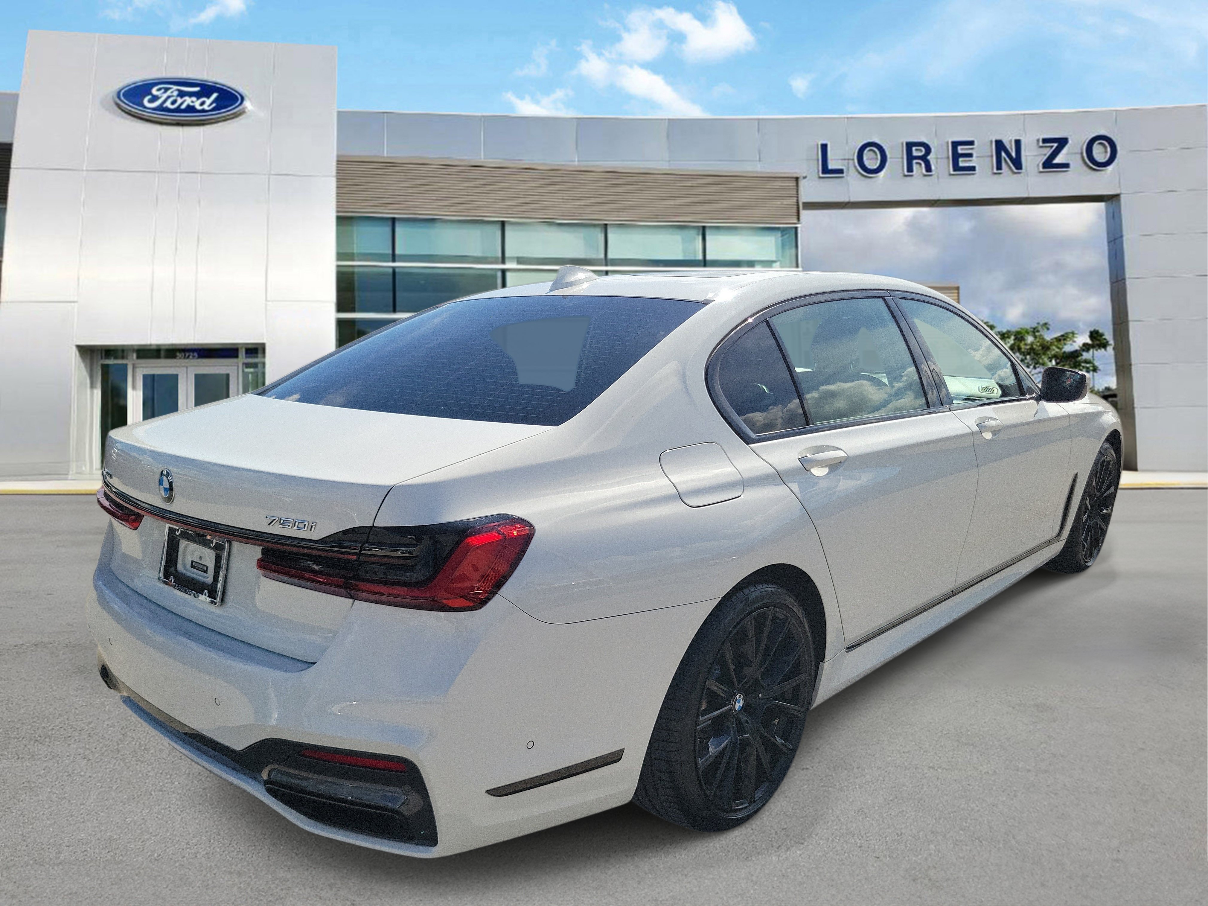 Used 2021 BMW 750i xDrive w/ Luxury Rear Seating Package AWD/4WD image 5