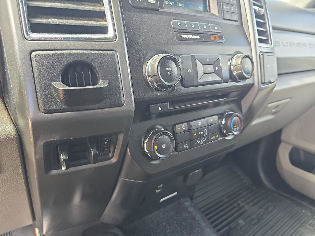 Used 2018 Ford F550 4x4 Regular Cab Super Duty image 20