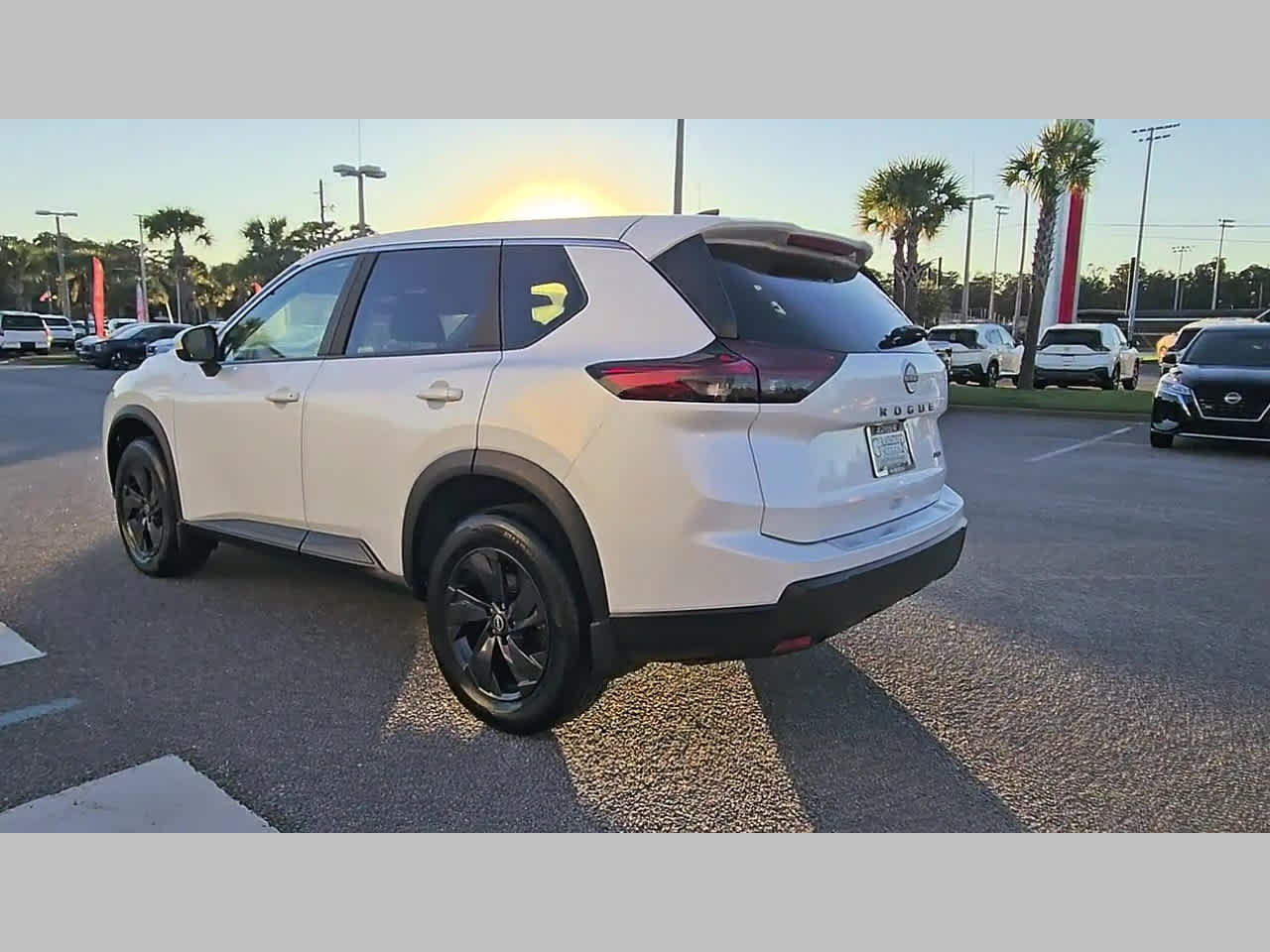 Used 2026 Nissan Rogue SV AWD/4WD image 29