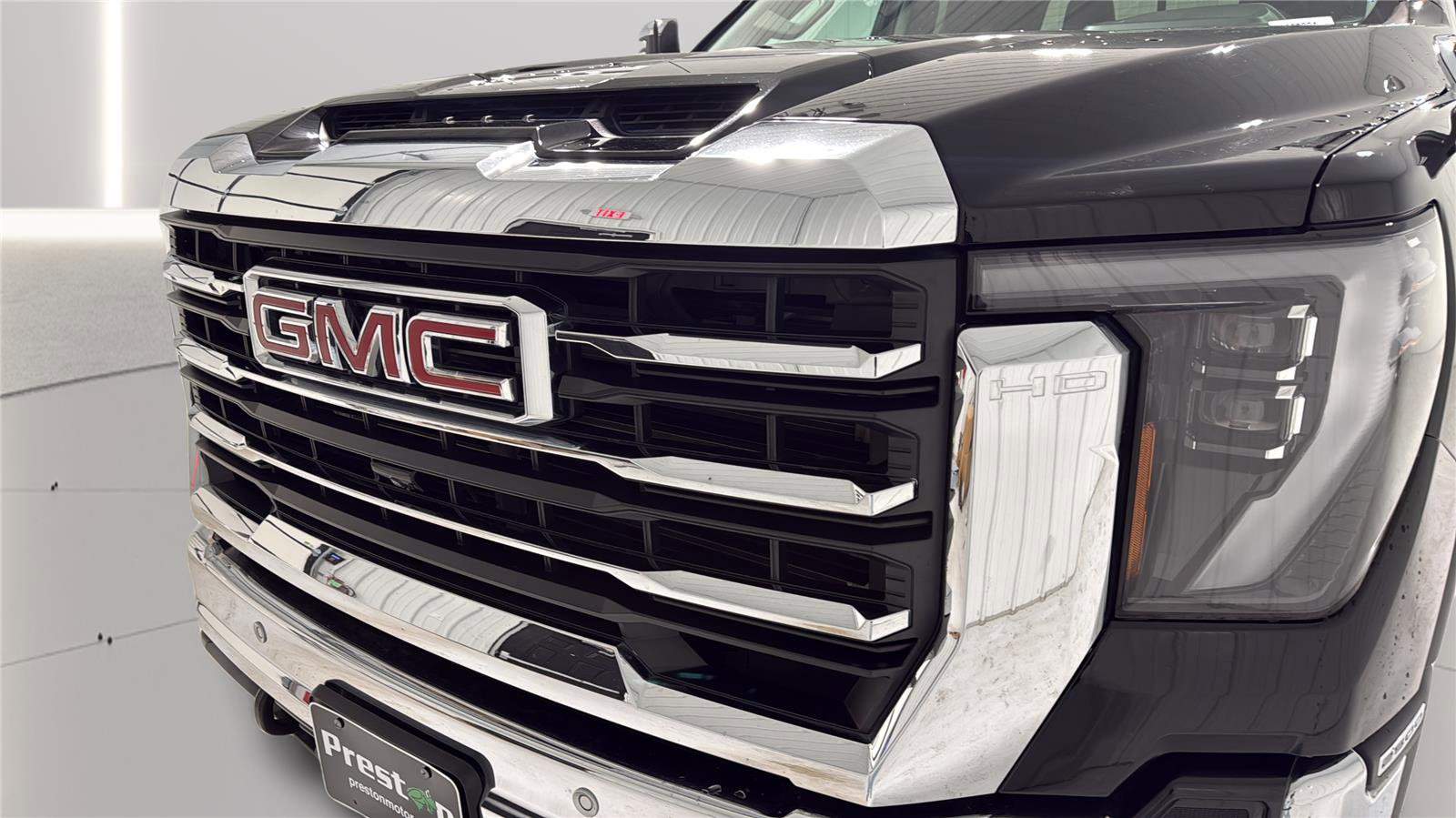 Used 2025 GMC Sierra 2500 SLT w/ SLT Premium Package AWD/4WD image 24