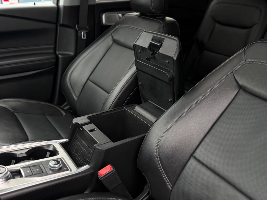 Certified 2024 Ford Explorer Limited w/ Limited Technology Package AWD/4WD image 31