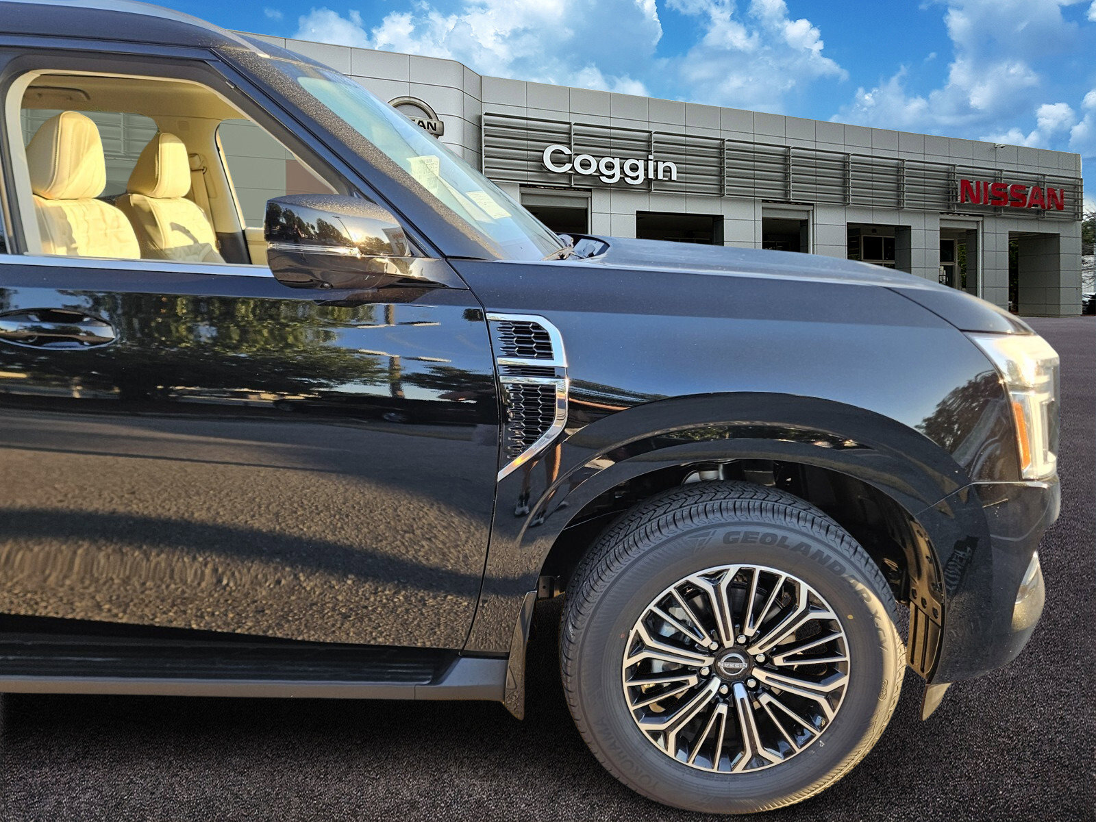 New 2026 Nissan Armada Platinum image 8