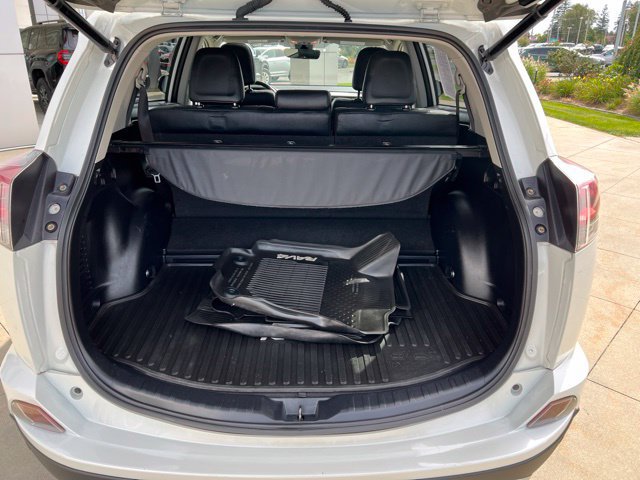 Used 2016 Toyota RAV4 Limited AWD/4WD image 33