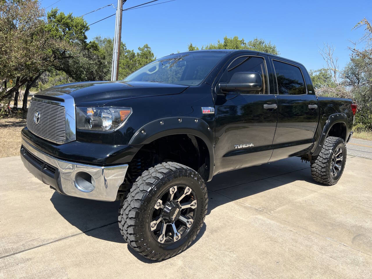 Used 2010 Toyota Tundra 4x4 CrewMax image 5