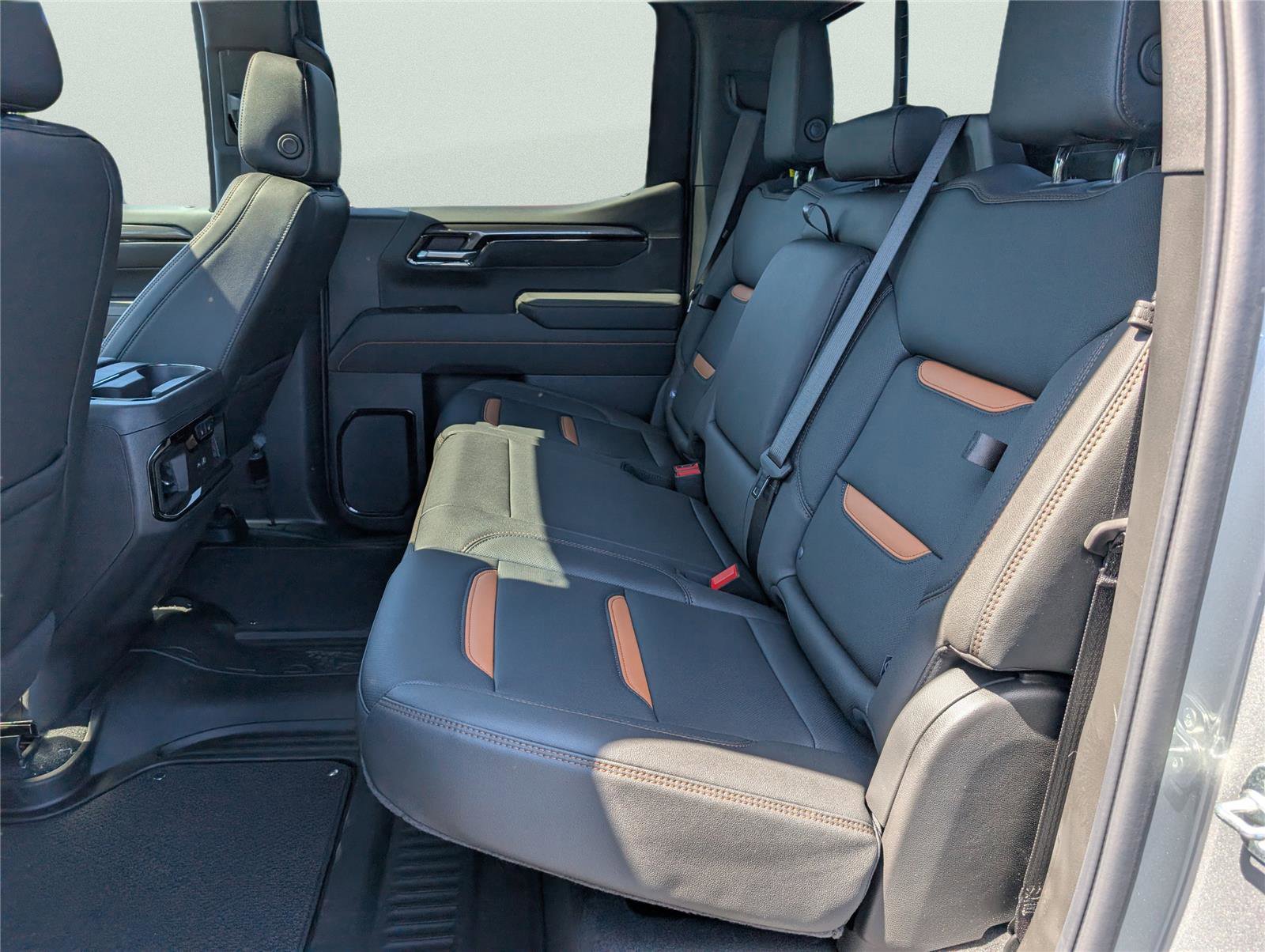 New 2026 GMC Sierra 1500 AT4 w/ AT4 Premium Package AWD/4WD image 17