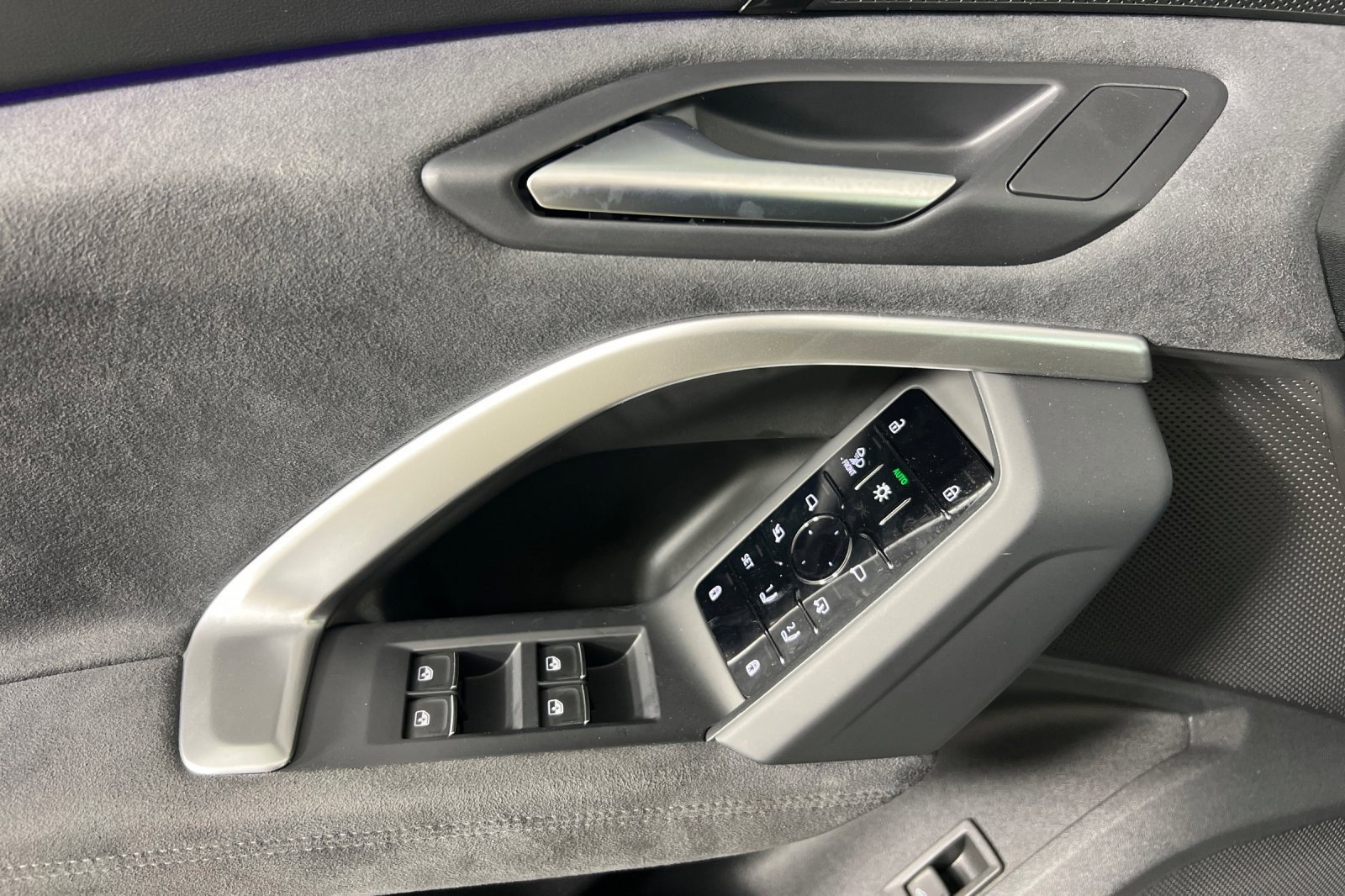 New 2025 Audi SQ5 Premium Plus image 10