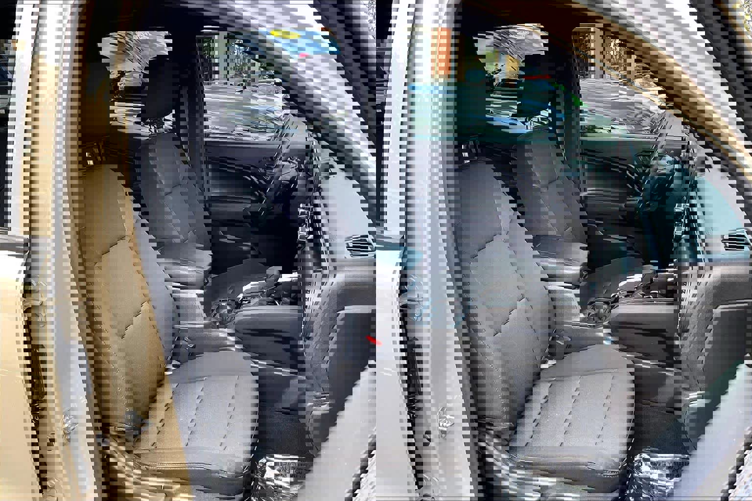 Certified 2024 Chevrolet Colorado Trail Boss w/ Technology Package image 8