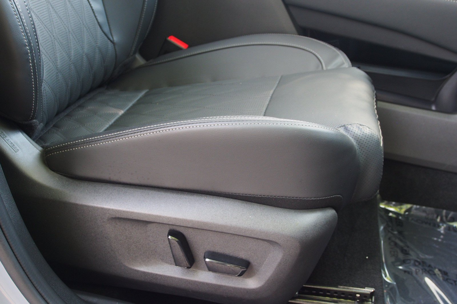 Used 2024 Nissan Rogue Platinum FWD image 12