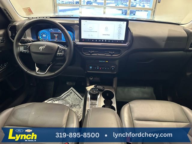 Used 2025 Ford Bronco Sport Badlands image 9