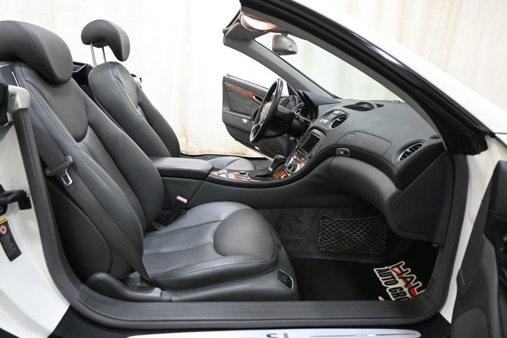 Used 2005 Mercedes-Benz SL 500 image 8
