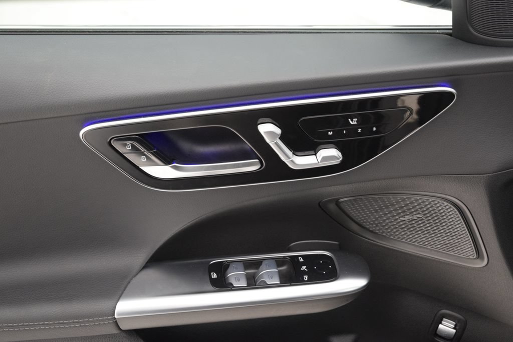 Certified 2026 Mercedes-Benz C 300 4MATIC Sedan image 21