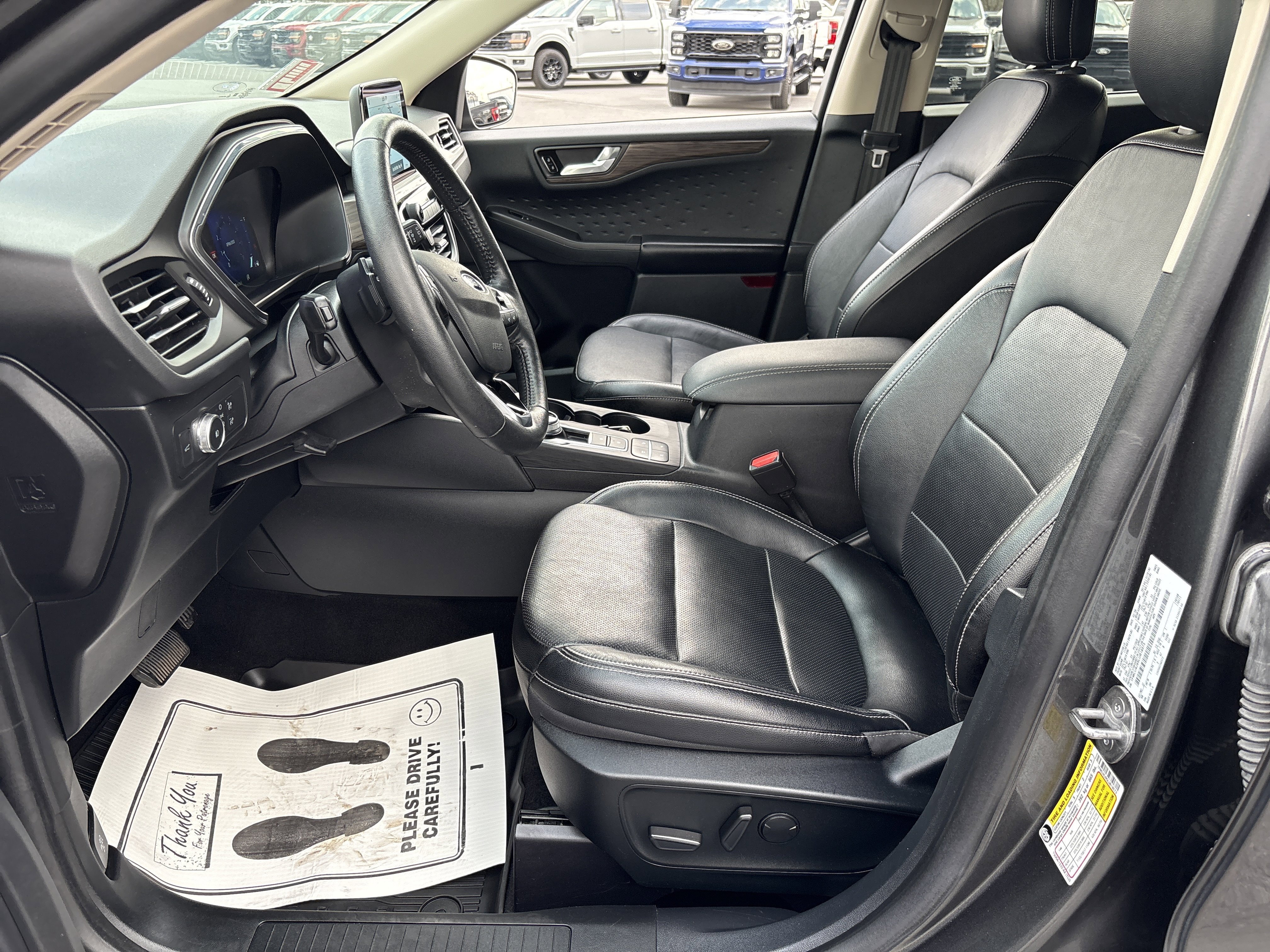 Used 2020 Ford Escape Titanium image 16