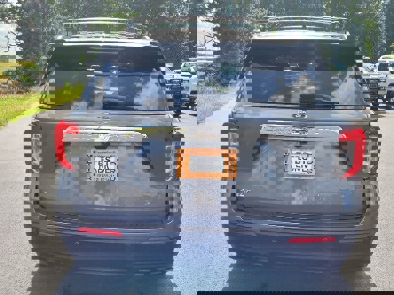 Used 2023 Ford Explorer XLT image 9