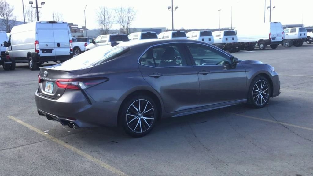 Used 2023 Toyota Camry SE image 8