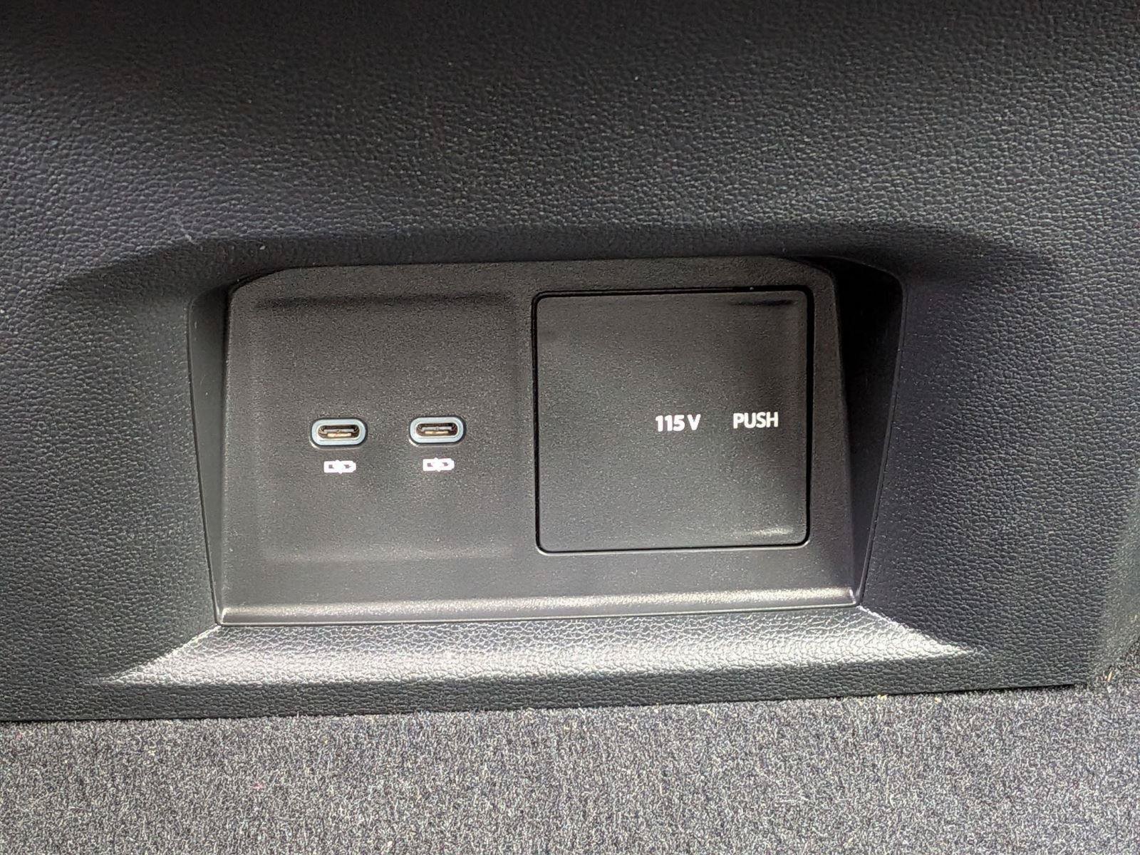 Used 2023 Volkswagen Atlas SEL AWD/4WD image 51