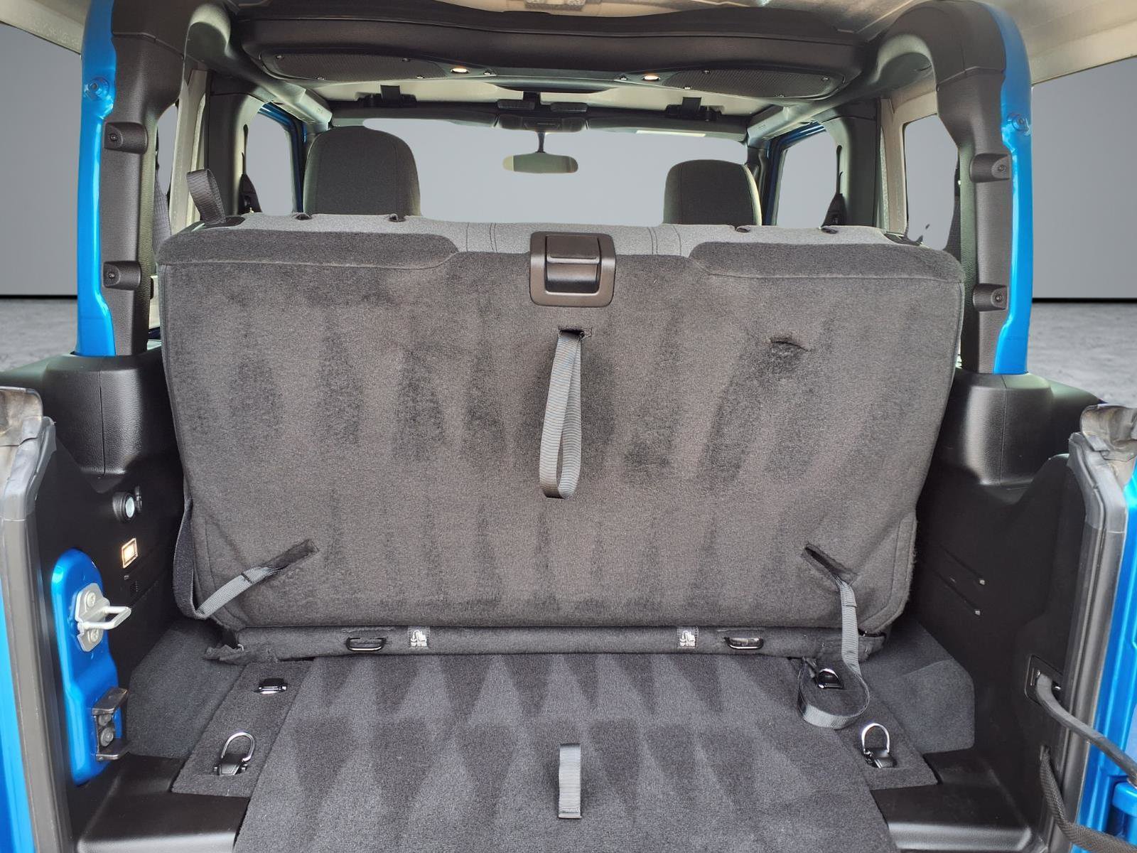 Used 2025 Jeep Wrangler Sport image 12