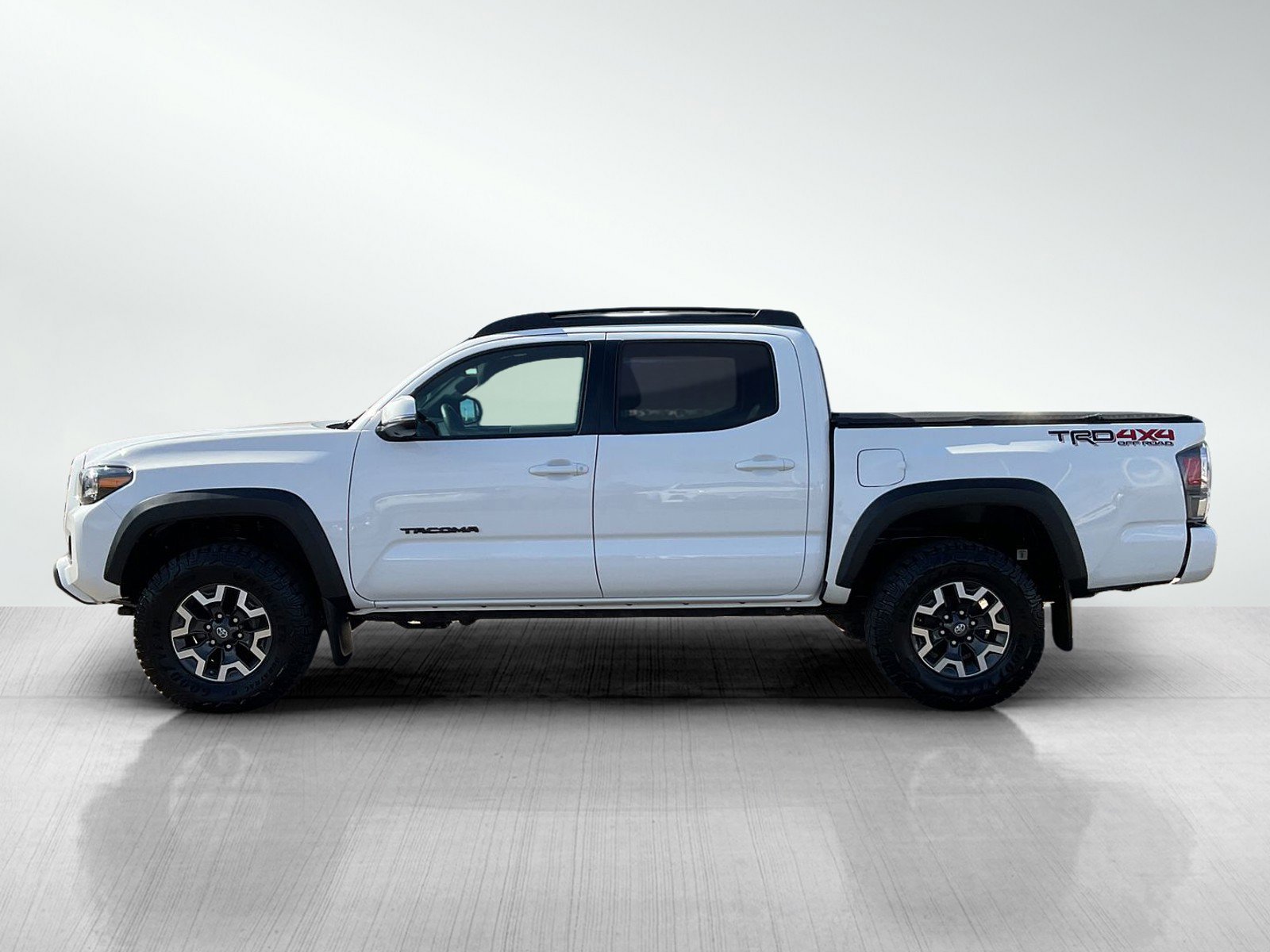 Used 2020 Toyota Tacoma TRD Off-Road w/ TRD Premium Off Road Package image 2