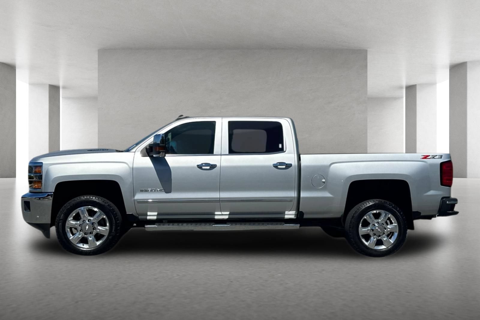 Used 2019 Chevrolet Silverado 2500 LTZ w/ Duramax Plus Package AWD/4WD image 7