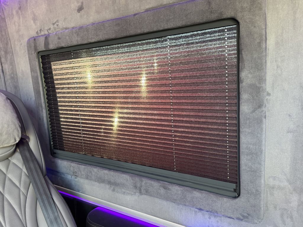 Used 2024 Mercedes-Benz Sprinter 2500 image 18