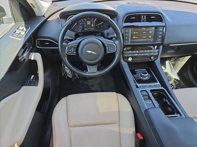 Used 2018 Jaguar F-PACE Premium AWD/4WD image 16