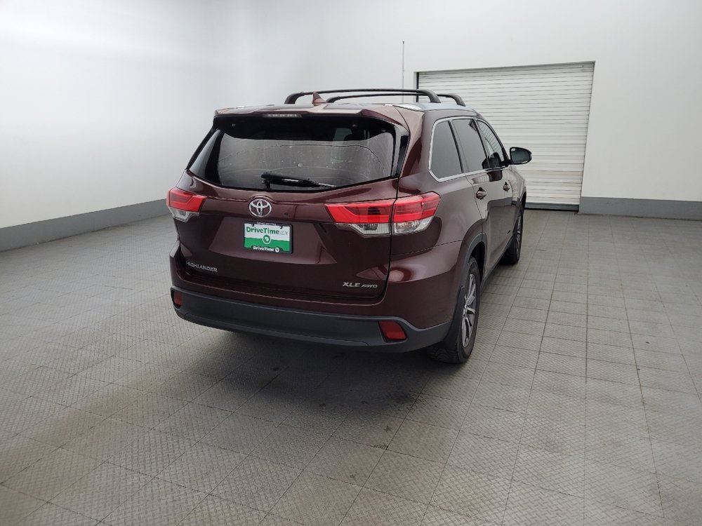 Used 2019 Toyota Highlander XLE AWD/4WD image 7