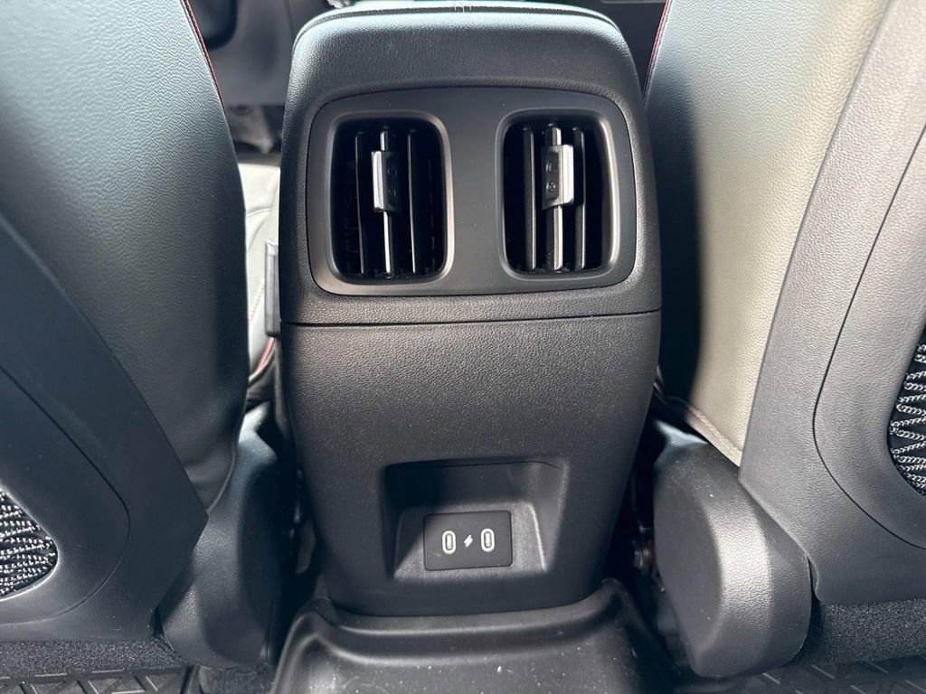 Used 2025 Hyundai Santa Cruz Limited image 12