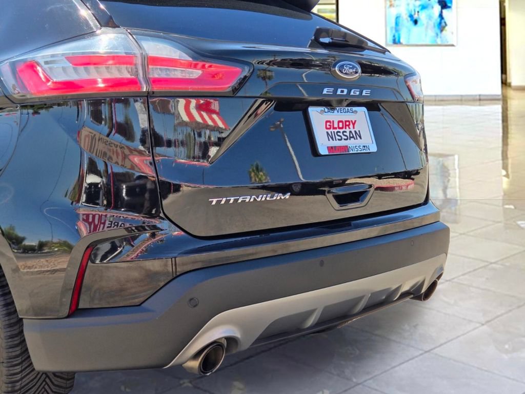 Used 2021 Ford Edge Titanium FWD image 6
