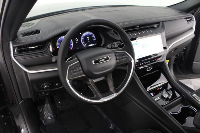 New 2026 Jeep Grand Cherokee 4WD image 8