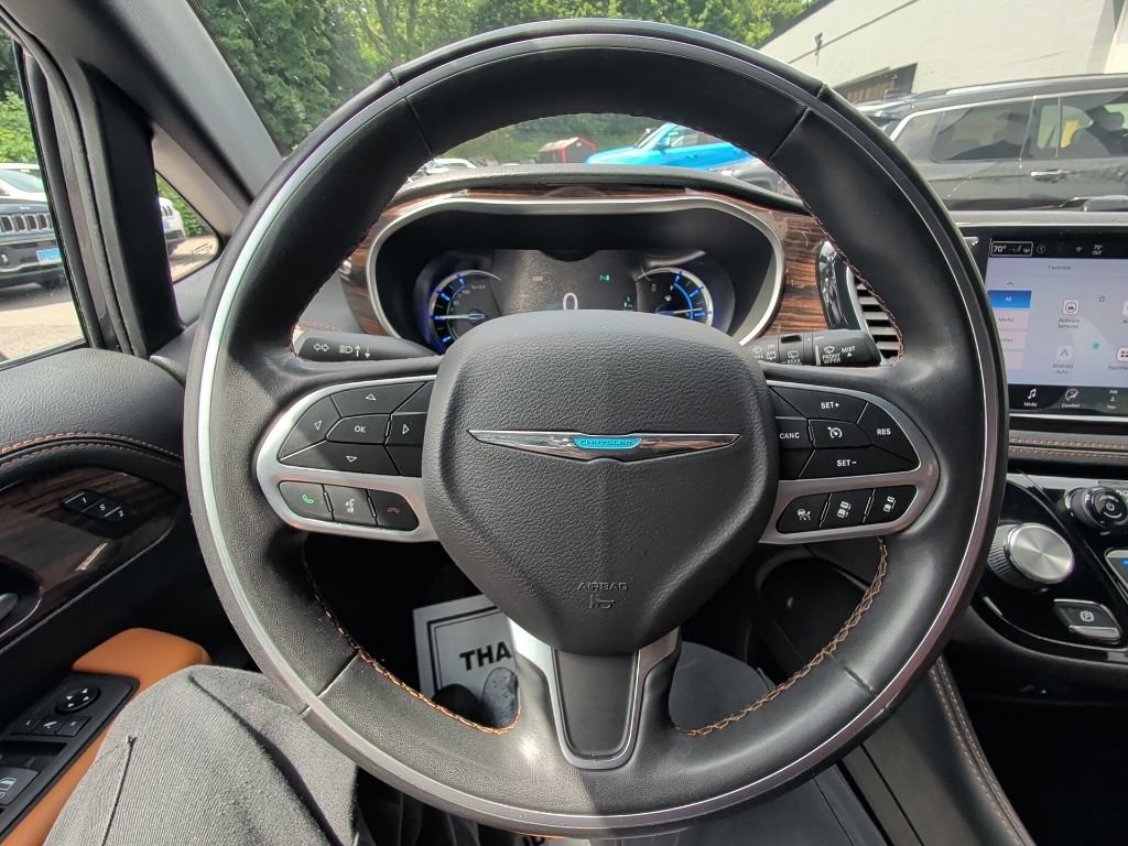 Used 2021 Chrysler Pacifica Pinnacle FWD image 22