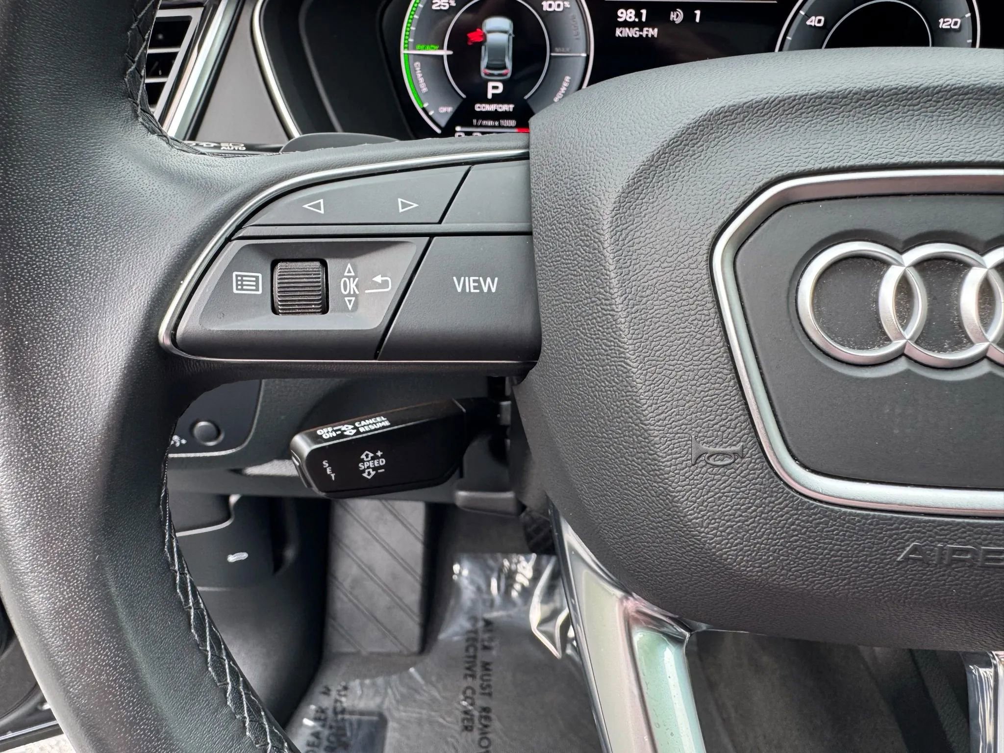 Used 2022 Audi Q5 e Premium w/ Convenience Package image 31